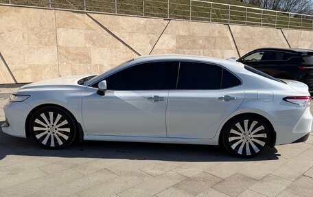 Toyota Camry, 2021 год, 3 600 000 рублей, 5 фотография