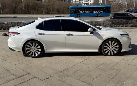 Toyota Camry, 2021 год, 3 600 000 рублей, 3 фотография