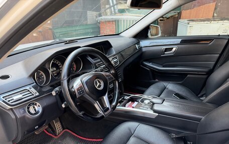 Mercedes-Benz E-Класс, 2013 год, 1 450 000 рублей, 11 фотография