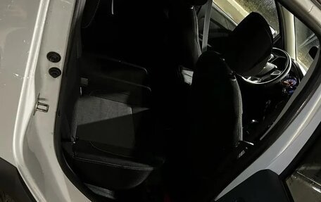 Renault Sandero II рестайлинг, 2021 год, 800 000 рублей, 4 фотография