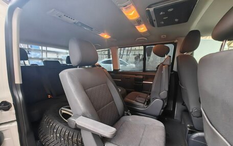 Volkswagen Multivan T5, 2015 год, 2 850 000 рублей, 10 фотография