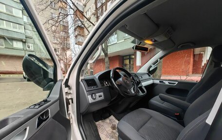 Volkswagen Multivan T5, 2015 год, 2 850 000 рублей, 9 фотография