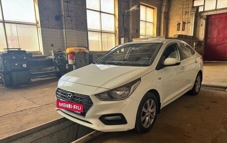 Hyundai Solaris II рестайлинг, 2018 год, 1 200 000 рублей, 3 фотография