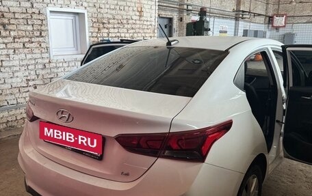 Hyundai Solaris II рестайлинг, 2018 год, 1 200 000 рублей, 9 фотография