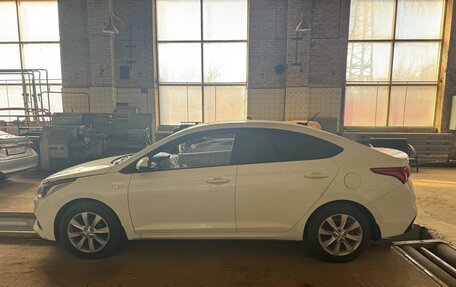 Hyundai Solaris II рестайлинг, 2018 год, 1 200 000 рублей, 13 фотография