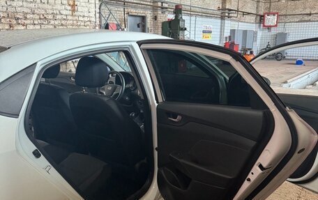 Hyundai Solaris II рестайлинг, 2018 год, 1 200 000 рублей, 29 фотография