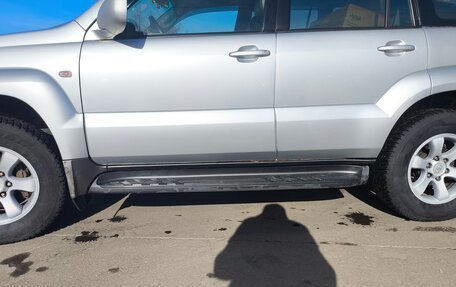 Toyota Land Cruiser Prado 120 рестайлинг, 2004 год, 1 600 000 рублей, 2 фотография