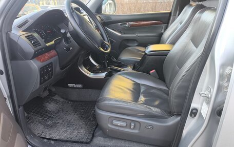 Toyota Land Cruiser Prado 120 рестайлинг, 2004 год, 1 600 000 рублей, 6 фотография