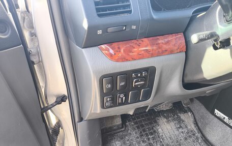 Toyota Land Cruiser Prado 120 рестайлинг, 2004 год, 1 600 000 рублей, 8 фотография