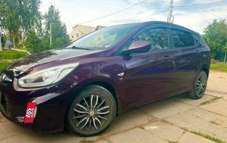 Hyundai Solaris II рестайлинг, 2013 год, 650 000 рублей, 2 фотография