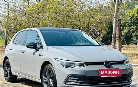 Volkswagen Golf VIII, 2022 год, 1 723 000 рублей, 3 фотография