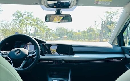Volkswagen Golf VIII, 2022 год, 1 723 000 рублей, 6 фотография