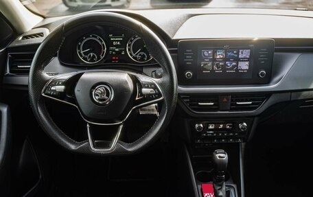 Skoda Rapid II, 2020 год, 1 700 000 рублей, 20 фотография