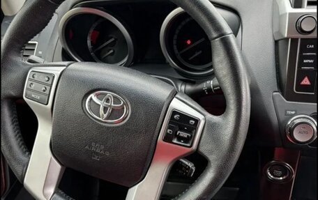 Toyota Land Cruiser Prado 150 рестайлинг 2, 2015 год, 5 500 000 рублей, 8 фотография