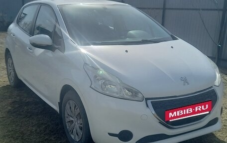 Peugeot 208 II, 2013 год, 550 000 рублей, 2 фотография