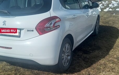 Peugeot 208 II, 2013 год, 550 000 рублей, 3 фотография