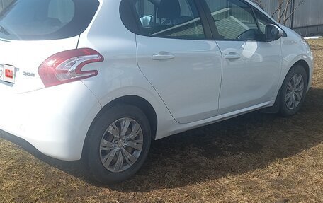 Peugeot 208 II, 2013 год, 550 000 рублей, 8 фотография