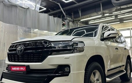Toyota Land Cruiser 200, 2017 год, 6 150 000 рублей, 2 фотография