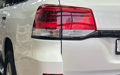 Toyota Land Cruiser 200, 2017 год, 6 150 000 рублей, 23 фотография