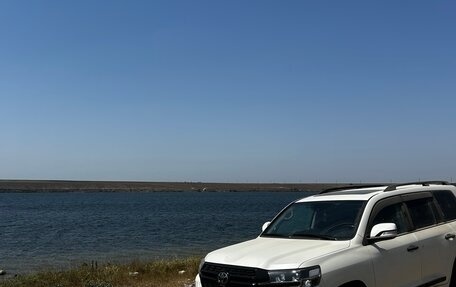 Toyota Land Cruiser 200, 2017 год, 6 150 000 рублей, 20 фотография