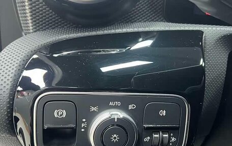 Mercedes-Benz A-Класс, 2022 год, 2 100 000 рублей, 11 фотография