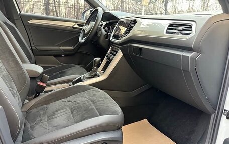 Volkswagen T-Roc I, 2022 год, 1 848 000 рублей, 10 фотография