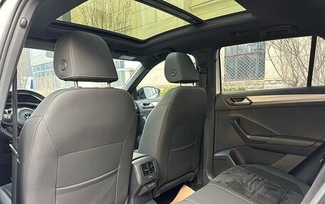 Volkswagen T-Roc I, 2022 год, 1 848 000 рублей, 14 фотография