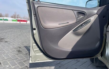 Toyota Platz, 2000 год, 315 000 рублей, 9 фотография