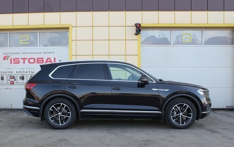 Volkswagen Touareg III, 2019 год, 3 995 000 рублей, 7 фотография