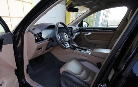 Volkswagen Touareg III, 2019 год, 3 995 000 рублей, 11 фотография