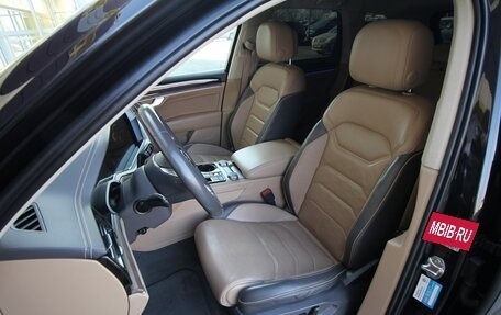 Volkswagen Touareg III, 2019 год, 3 995 000 рублей, 13 фотография