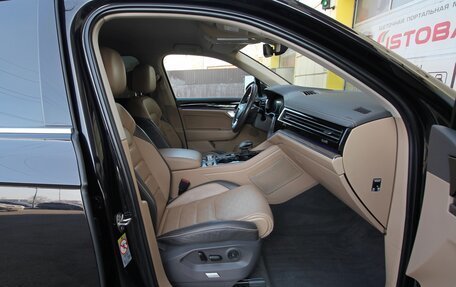 Volkswagen Touareg III, 2019 год, 3 995 000 рублей, 15 фотография