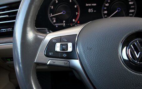 Volkswagen Touareg III, 2019 год, 3 995 000 рублей, 25 фотография