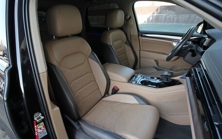 Volkswagen Touareg III, 2019 год, 3 995 000 рублей, 16 фотография