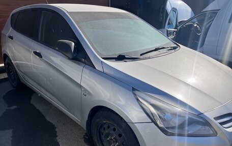 Hyundai Solaris II рестайлинг, 2016 год, 767 000 рублей, 3 фотография