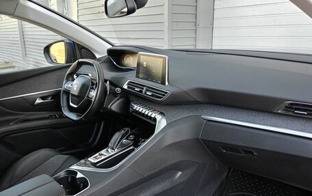 Peugeot 3008 II, 2017 год, 1 799 000 рублей, 13 фотография