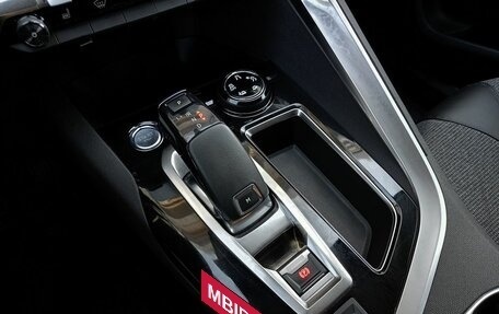 Peugeot 3008 II, 2017 год, 1 799 000 рублей, 11 фотография