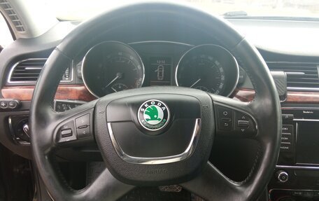 Skoda Superb III рестайлинг, 2012 год, 1 130 000 рублей, 20 фотография