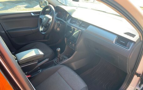 Skoda Rapid I, 2019 год, 1 450 000 рублей, 10 фотография