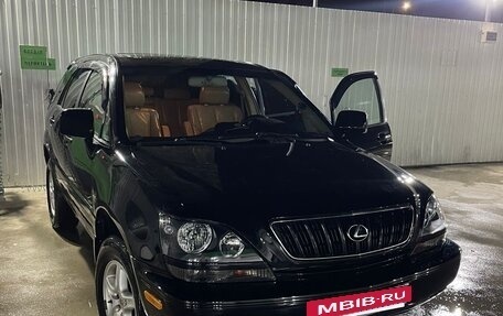Lexus RX IV рестайлинг, 2001 год, 800 000 рублей, 2 фотография