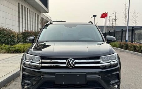 Volkswagen Tharu, 2022 год, 2 000 000 рублей, 2 фотография