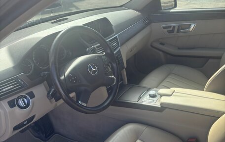 Mercedes-Benz E-Класс, 2011 год, 1 850 000 рублей, 5 фотография