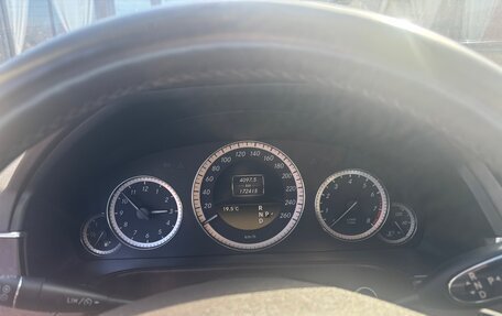 Mercedes-Benz E-Класс, 2011 год, 1 850 000 рублей, 9 фотография