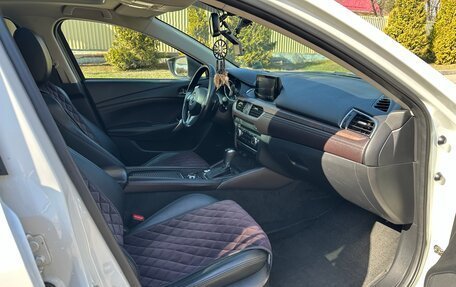 Mazda 6, 2016 год, 2 299 000 рублей, 14 фотография