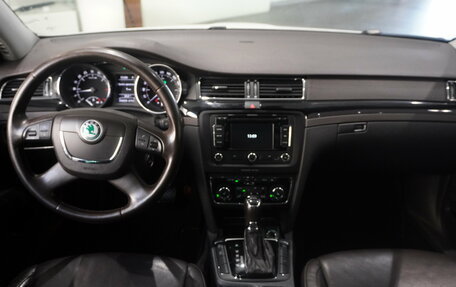 Skoda Superb III рестайлинг, 2013 год, 1 375 000 рублей, 13 фотография