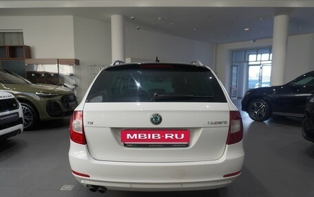 Skoda Superb III рестайлинг, 2013 год, 1 375 000 рублей, 5 фотография