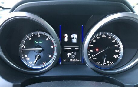 Toyota Land Cruiser Prado 150 рестайлинг 2, 2016 год, 4 690 000 рублей, 5 фотография