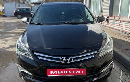 Hyundai Solaris II рестайлинг, 2016 год, 1 100 000 рублей, 1 фотография