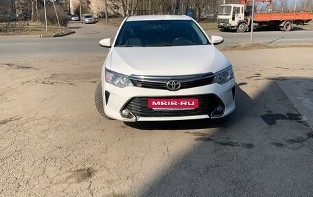 Toyota Camry, 2016 год, 2 300 000 рублей, 3 фотография