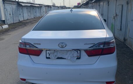 Toyota Camry, 2016 год, 2 300 000 рублей, 4 фотография